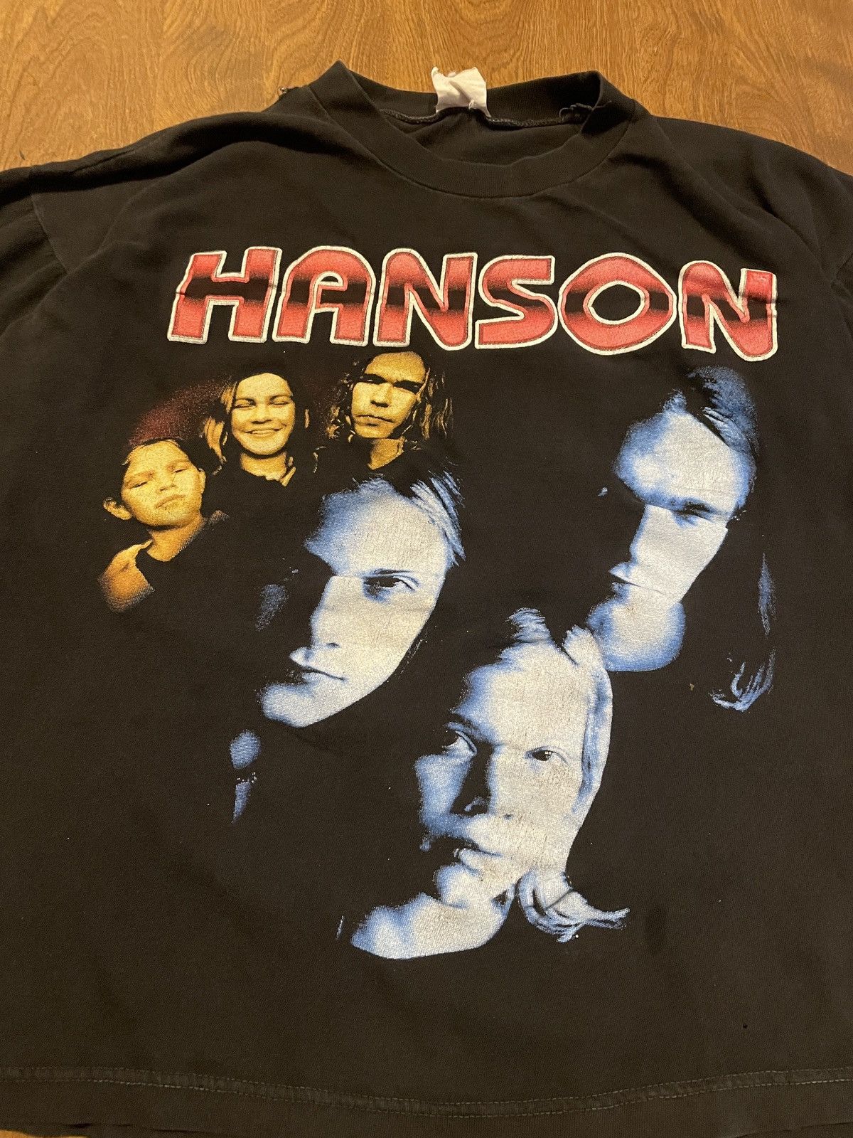 Late 90s Hanson Rap tee style boxy t shirt