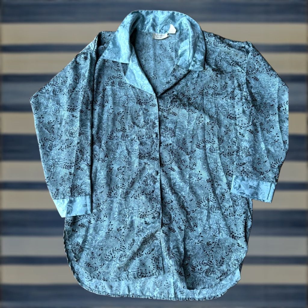 Victoria's Secret VINTAGE Victoria's Secret Gold Label Paisley Satin Nightgown Shirt P/S Blue Satin Shir t? Size S / US 4 / IT 40 - 1 Thumbnail