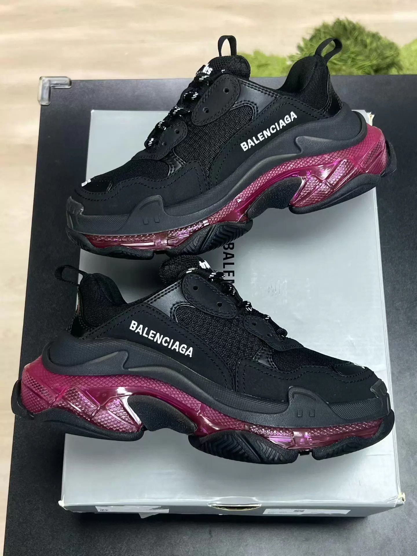 Balenciaga Balenciaga Triple S Women's Black & Pink 36 Size US 5.5 / IT 35.5 - 5 Thumbnail