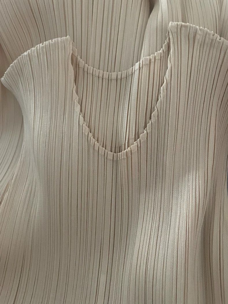 Issey Miyake Issey Miyake size:one size Beige dress Size S / US 4 / IT 40 - 2 Thumbnail