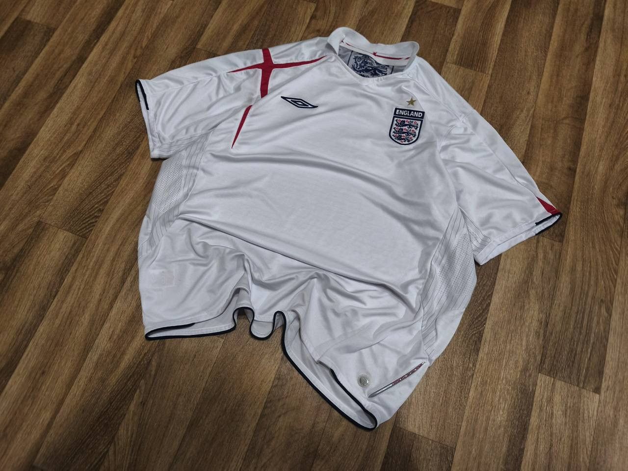 Umbro Vintage Umbro England National Football Team Jersey 2004 Size US L / EU 52-54 / 3 - 3 Thumbnail