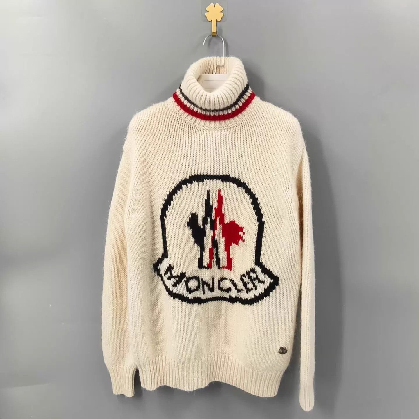 Moncler Moncler Big Logo Wool Sweater Size 40 Size S / US 4 / IT 40 - 1 Thumbnail