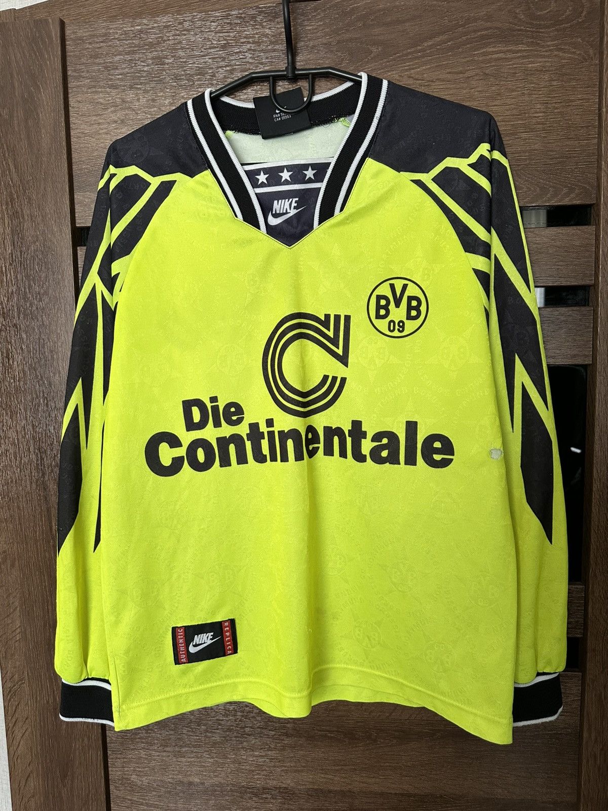 Nike 1994/1995 Nike Borussia Dortmund Vintage Long Sleeve Jersey Size US M / EU 48-50 / 2 - 3 Thumbnail