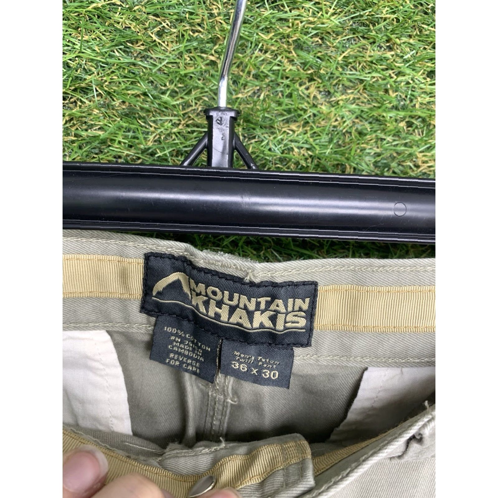 Mountain Khakis Mountain Khaki Pants Mens 36x30 Tan Cargo Outdoor Hiking Camping Slacks Work Size US 36 / EU 52 - 3 Thumbnail