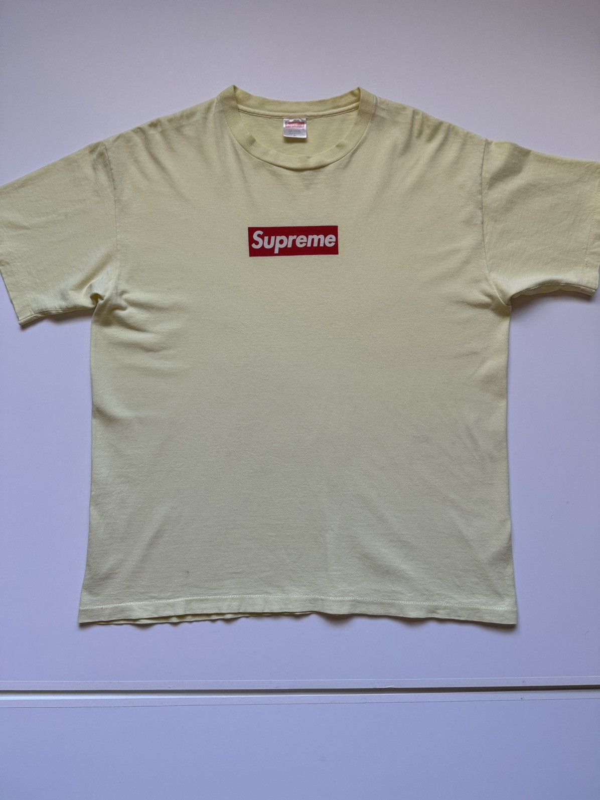 Supreme × Vintage 1999 Red on Lemonade Box Logo Tee Size US XL / EU 56 / 4 - 2 Thumbnail