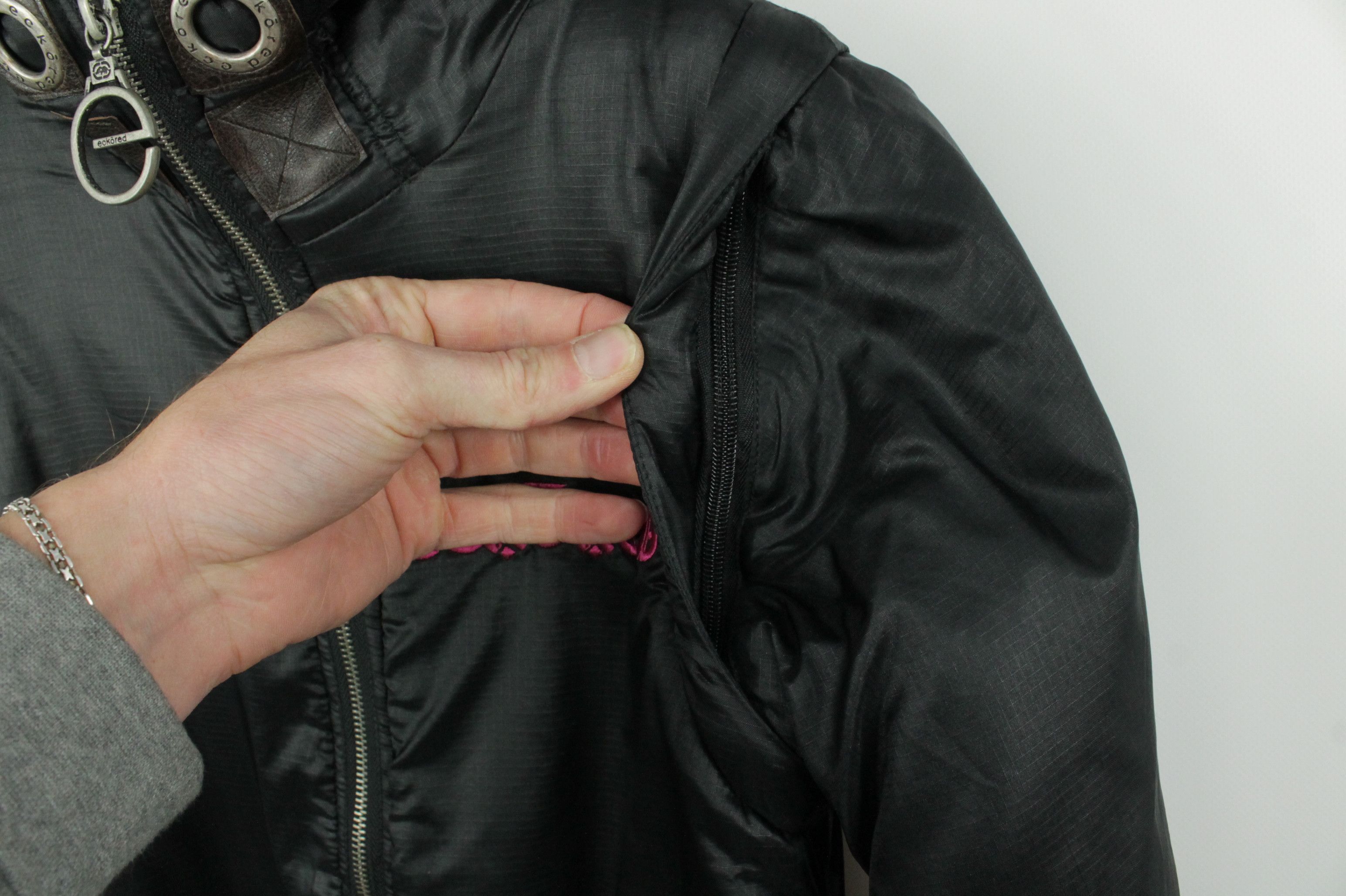 Ecko Unltd. Vintage Ecko Red Sleeves Zip Off Black Jacket Women's Size XS / US 0-2 / IT 36-38 - 3 Thumbnail