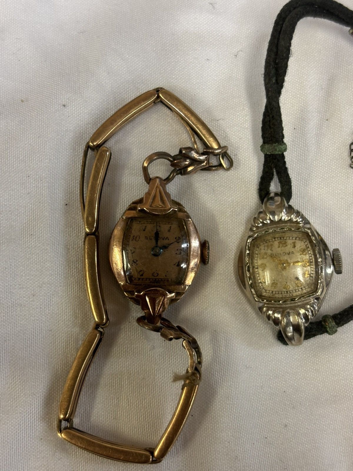 Bulova 2 Vintage Bulova Women Watches! The watch on the right runs! Size ONE SIZE - 2 Thumbnail