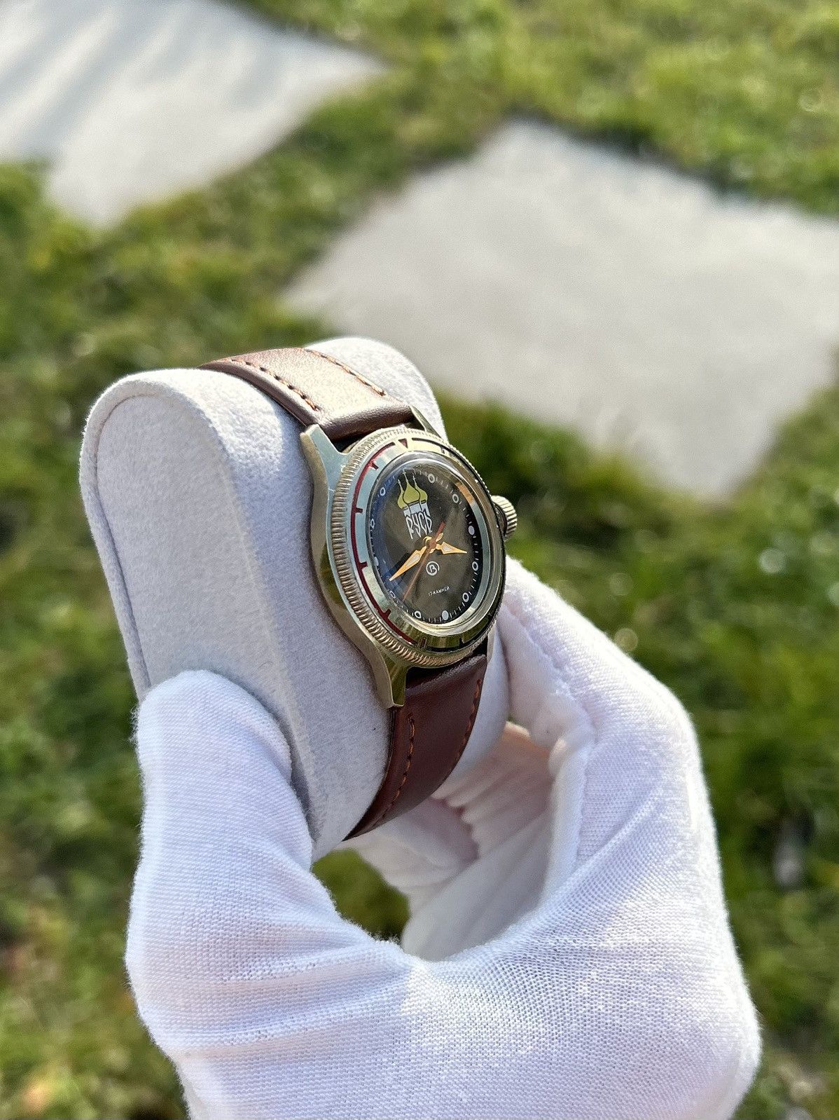 Vintage Vintage Vostok Watch USSR Soviet Mechanical Authentic 1980s Size ONE SIZE - 6 Thumbnail