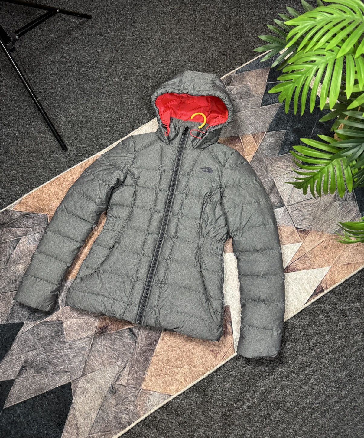 The North Face THE NORTH FACE 550 DOWN JACKET PUFFER WOMANS Y2K STREETWEAR Size XS / US 0-2 / IT 36-38 - 4 Thumbnail