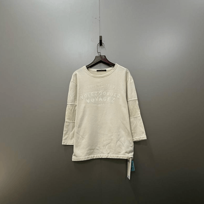 Louis Vuitton Louis Vuitton Long Sleeve T-shirt Size US S / EU 44-46 / 1 - 1 Thumbnail