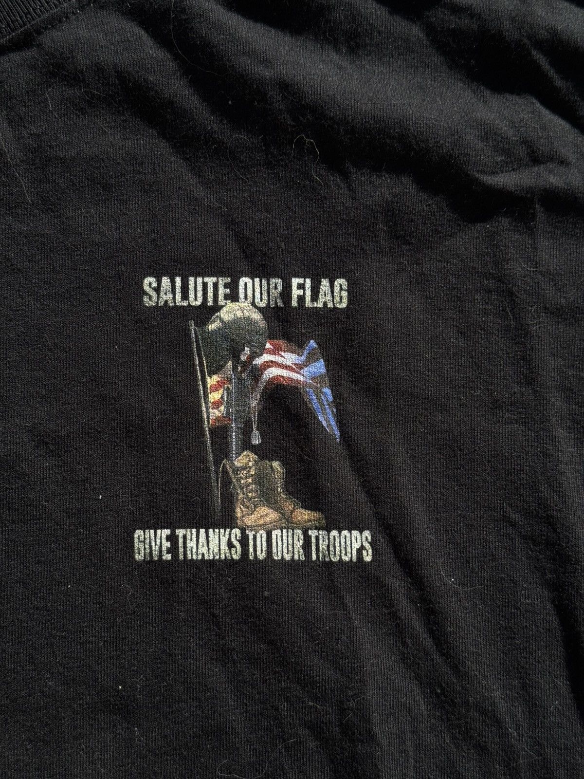 Gildan ‘Salute Our Flag’ T-Shirt Size US XXL / EU 58 / 5 - 2 Thumbnail