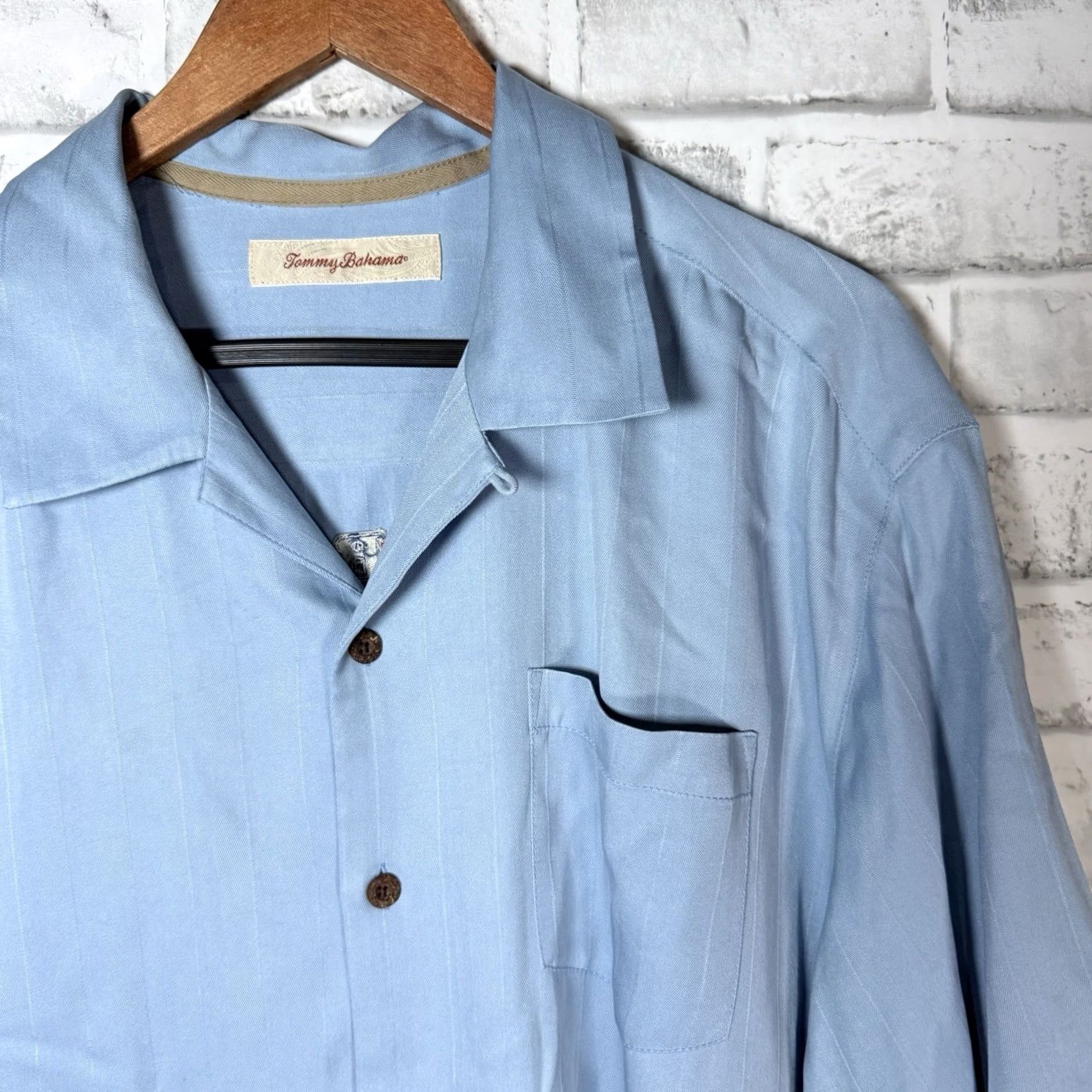 Tommy Bahama Tommy Bahama Silk Blue Hawaiian Style Shirt Mens XL Short Sleeve Button-Up Size US XL / EU 56 / 4 - 3 Thumbnail