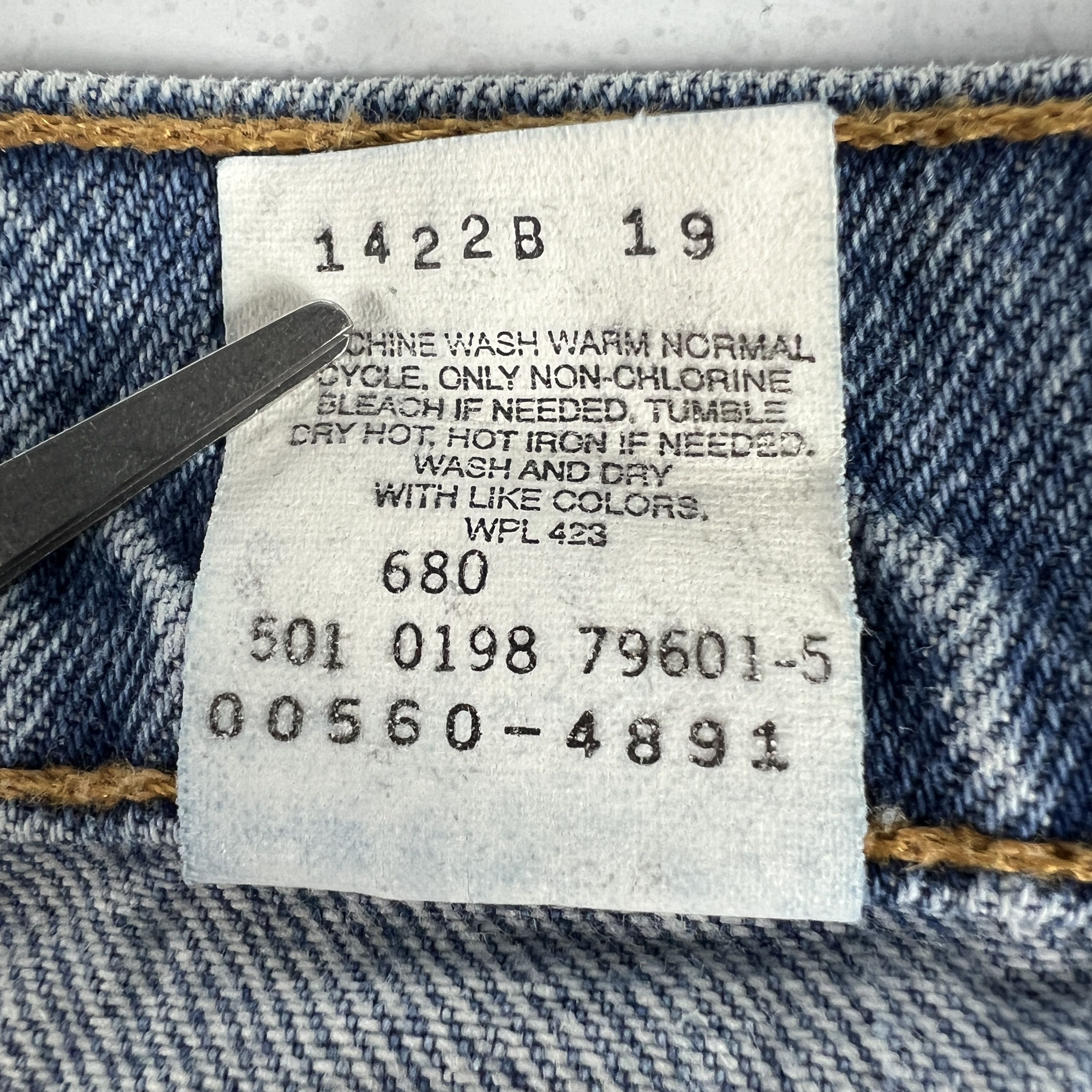 Levi's × Vintage VTG 90s Levi's Jeans 560 Loose Tapered Blue Cotton Denim Size US 32 / EU 48 - 8 Thumbnail