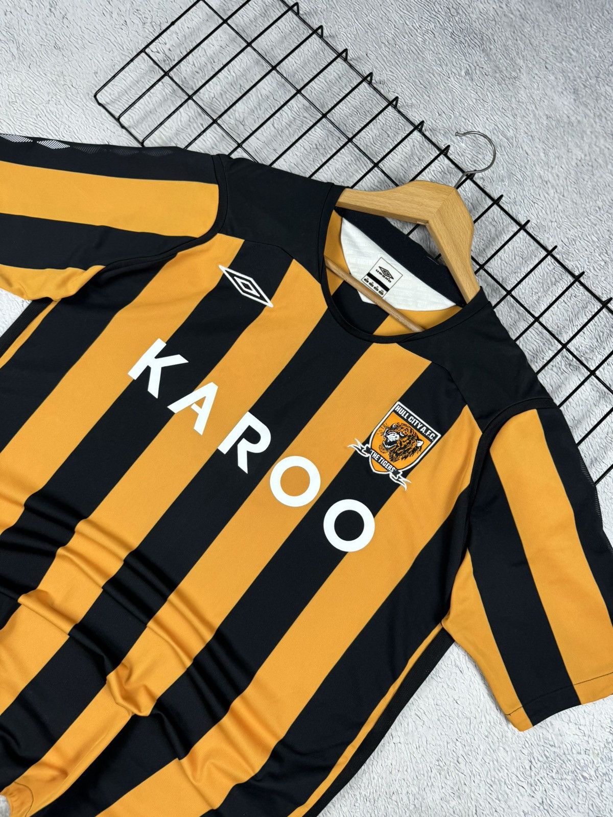 Umbro × Vintage Vintage Hull City AFC 2008/09 Umbro Jersey XL size Size US XL / EU 56 / 4 - 3 Thumbnail