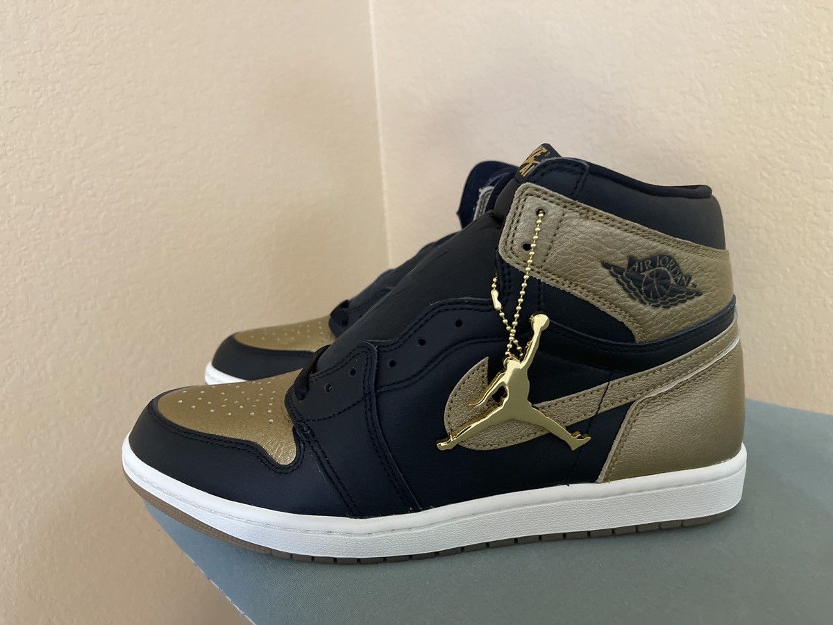 Nike Air Jordan 1 Retro High OG Size US 11 / EU 44 - 6 Thumbnail