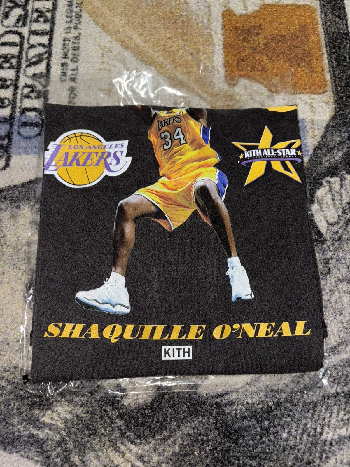 Kith × NBA KITH X LAKERS SHAQ VINTAGE TEE BLACK Size US M / EU 48-50 / 2 - 1 Thumbnail