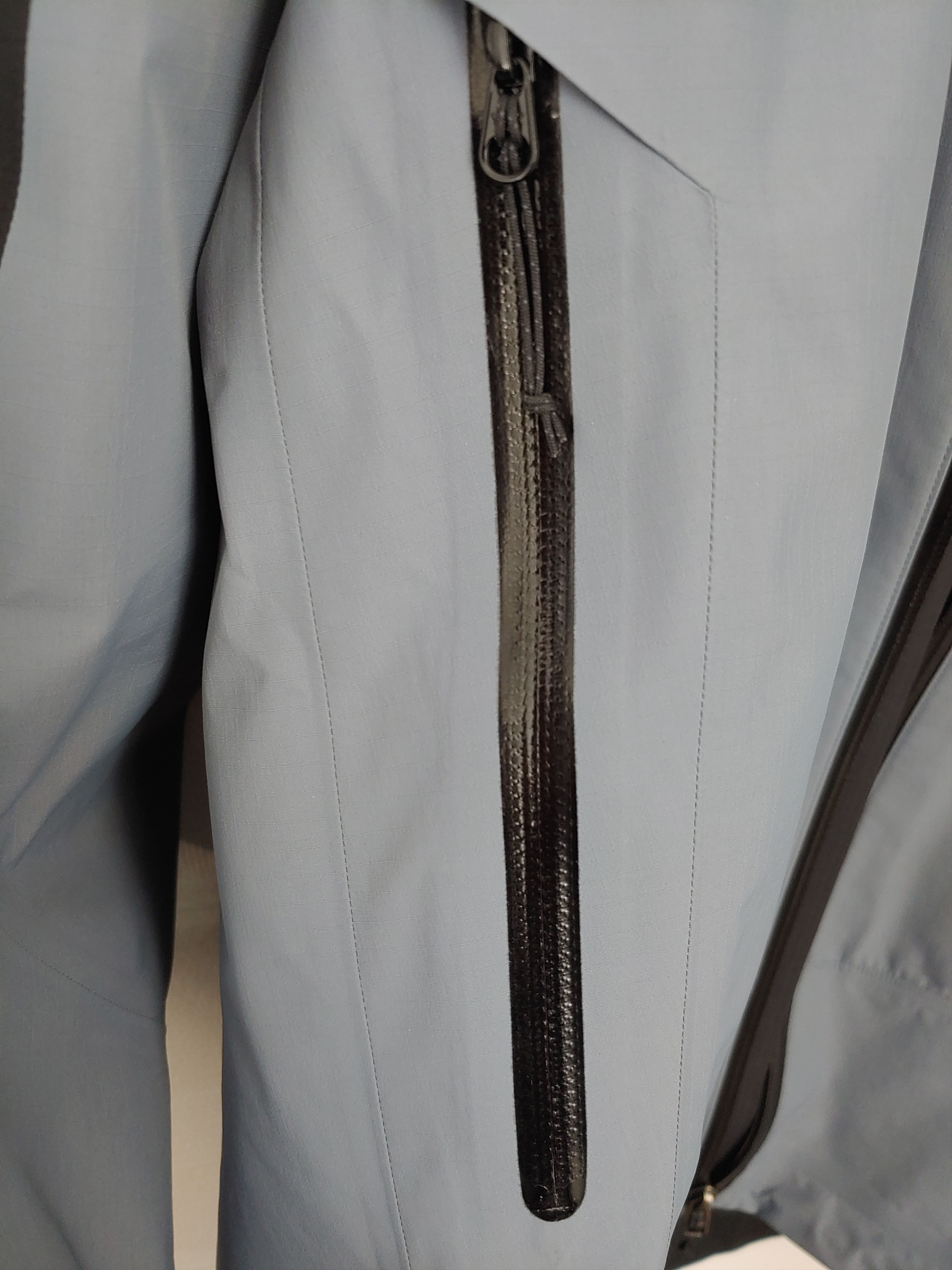 Arc'teryx Arcteryx x BEAMS Beta SL men's size medium Size US M / EU 48-50 / 2 - 8 Thumbnail