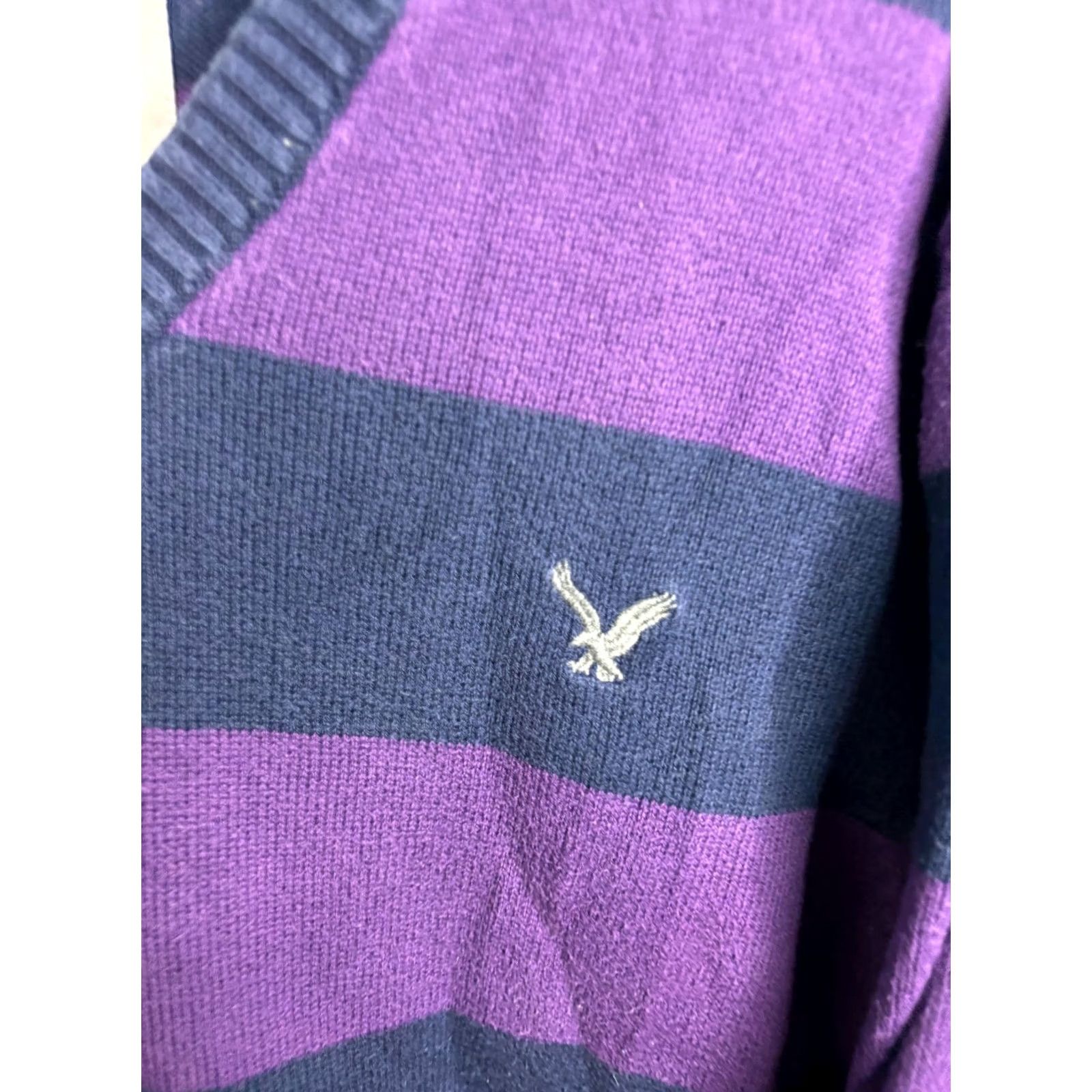 American Eagle Outfitters VINTAGE American Eagle Outfitters Sweater Mens XL Navy Purple Striped V Neck Pullover Size US XL / EU 56 / 4 - 3 Thumbnail