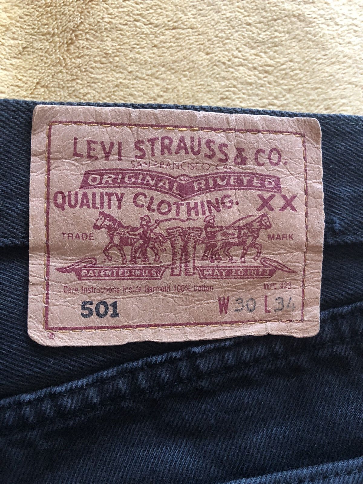 Levi's LEVI’S STRAUSS 501 CLASSIC VINTAGE DENIM JEANS PANTS Size US 30 / EU 46 - 3 Thumbnail