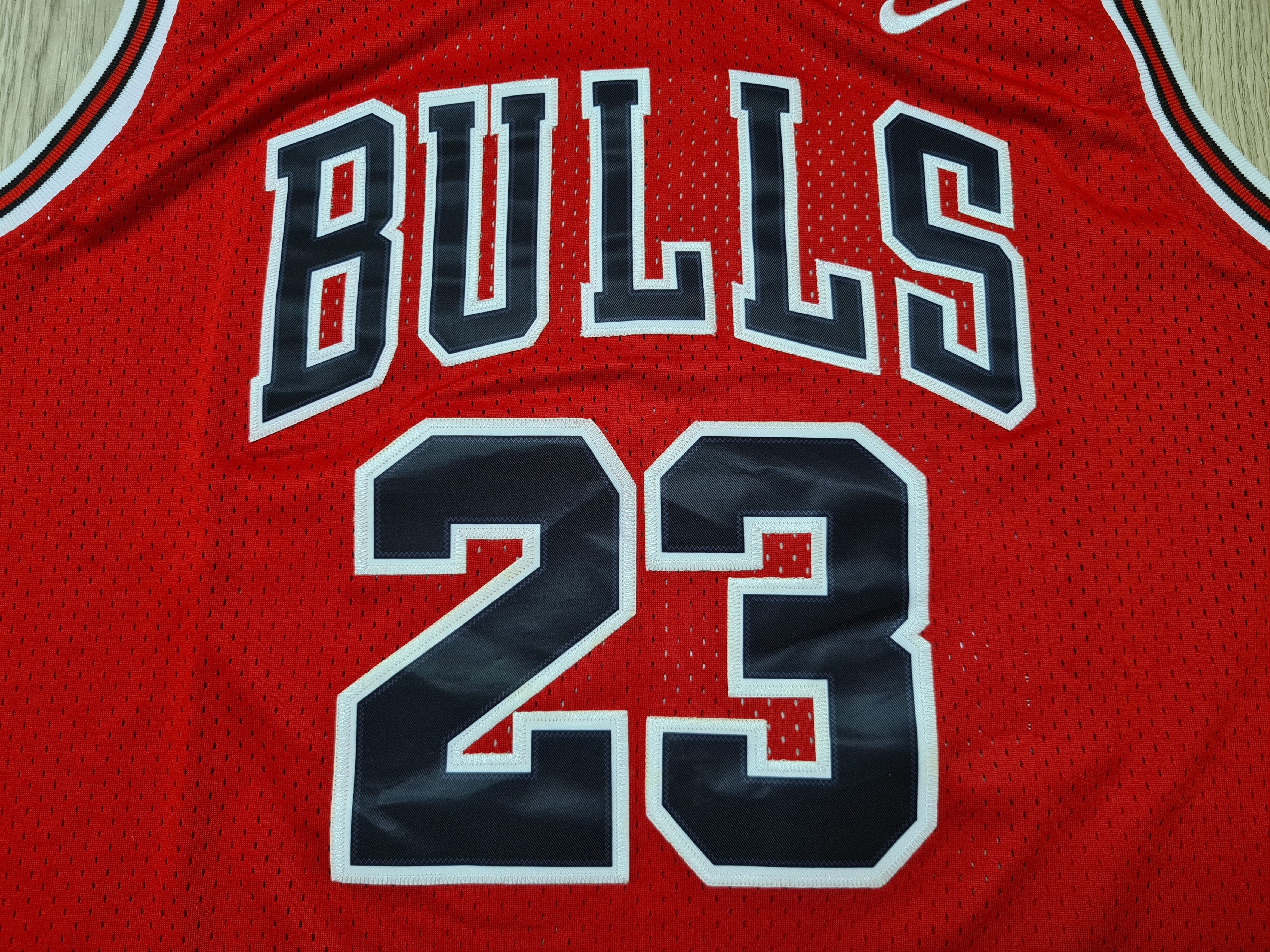 All Sport CHICAGO BULLS NIKE VINTAGE JORDAN JERSEY BASKETBALL SHIRT Size US M / EU 48-50 / 2 - 3 Thumbnail