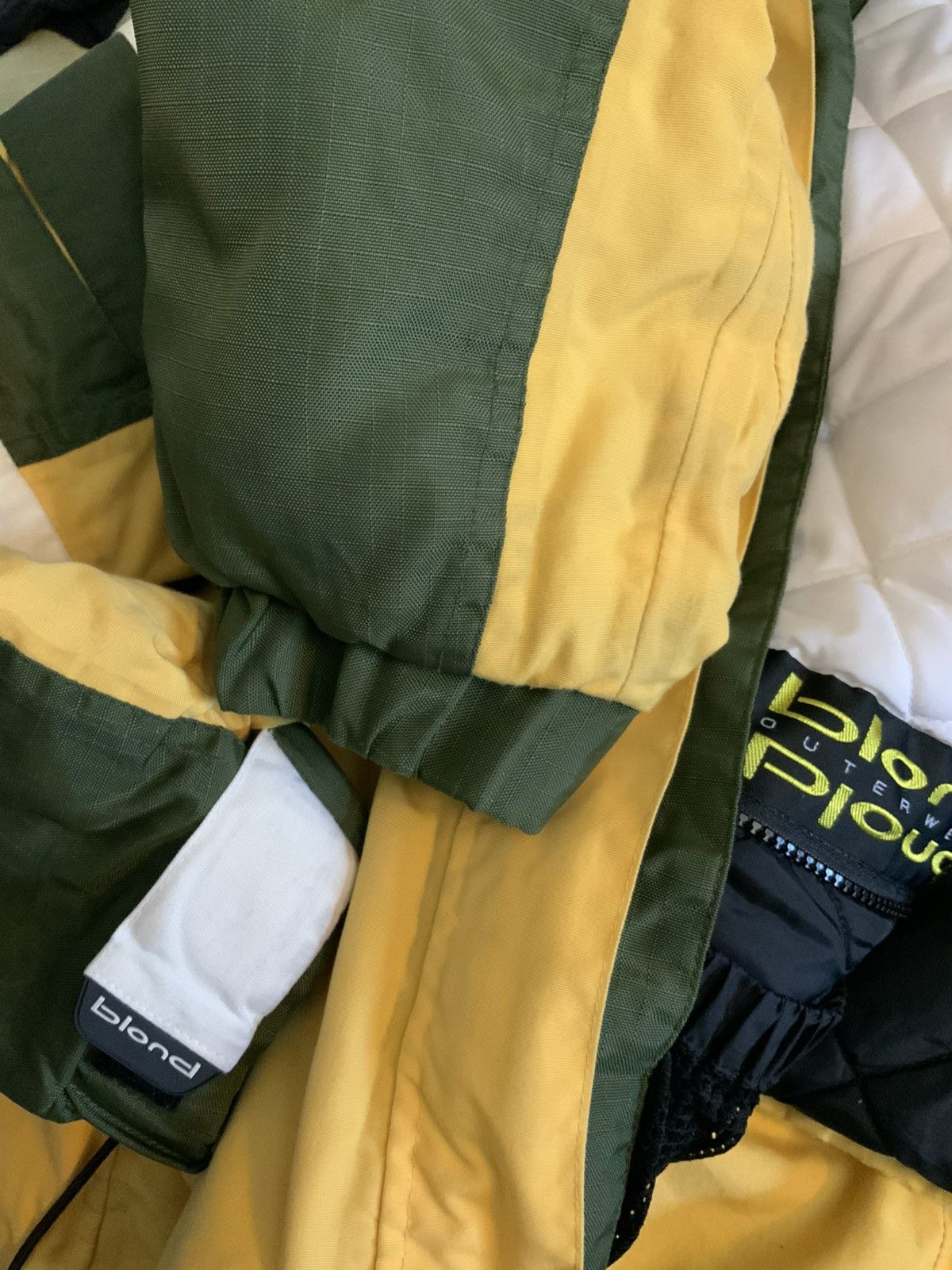 Vintage Vintage 90s Y2K Blond Outerwear Ski Snowboarding Jacket Size US S / EU 44-46 / 1 - 17 Thumbnail