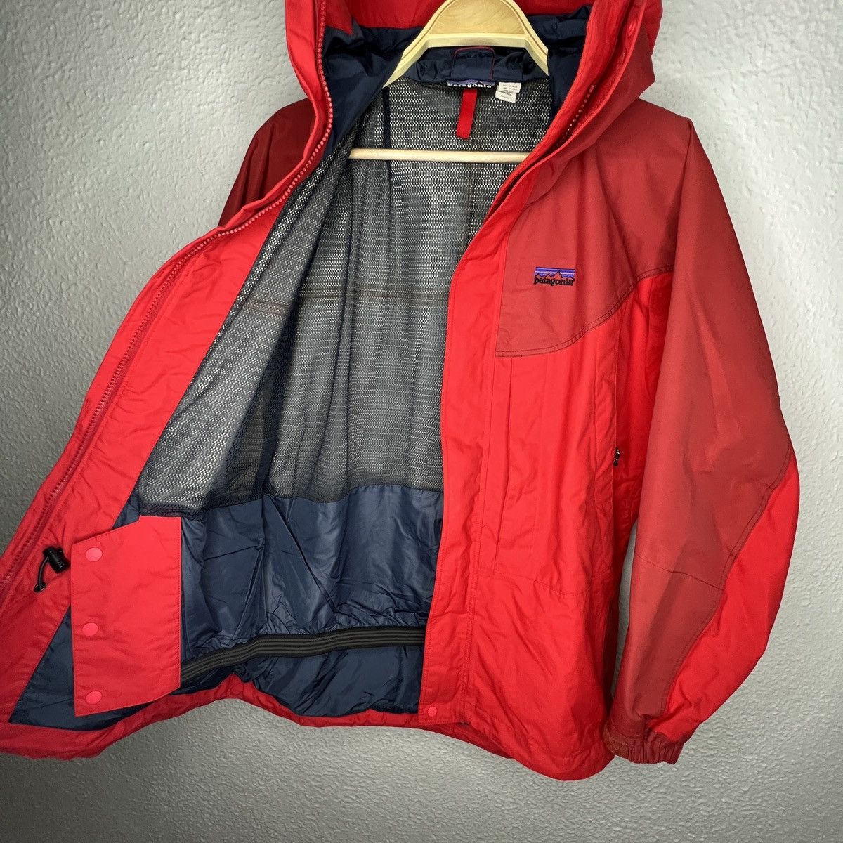 Patagonia Vintage Patagonia Jacket Red Logo Goretex Winter Ski Size US M / EU 48-50 / 2 - 6 Thumbnail