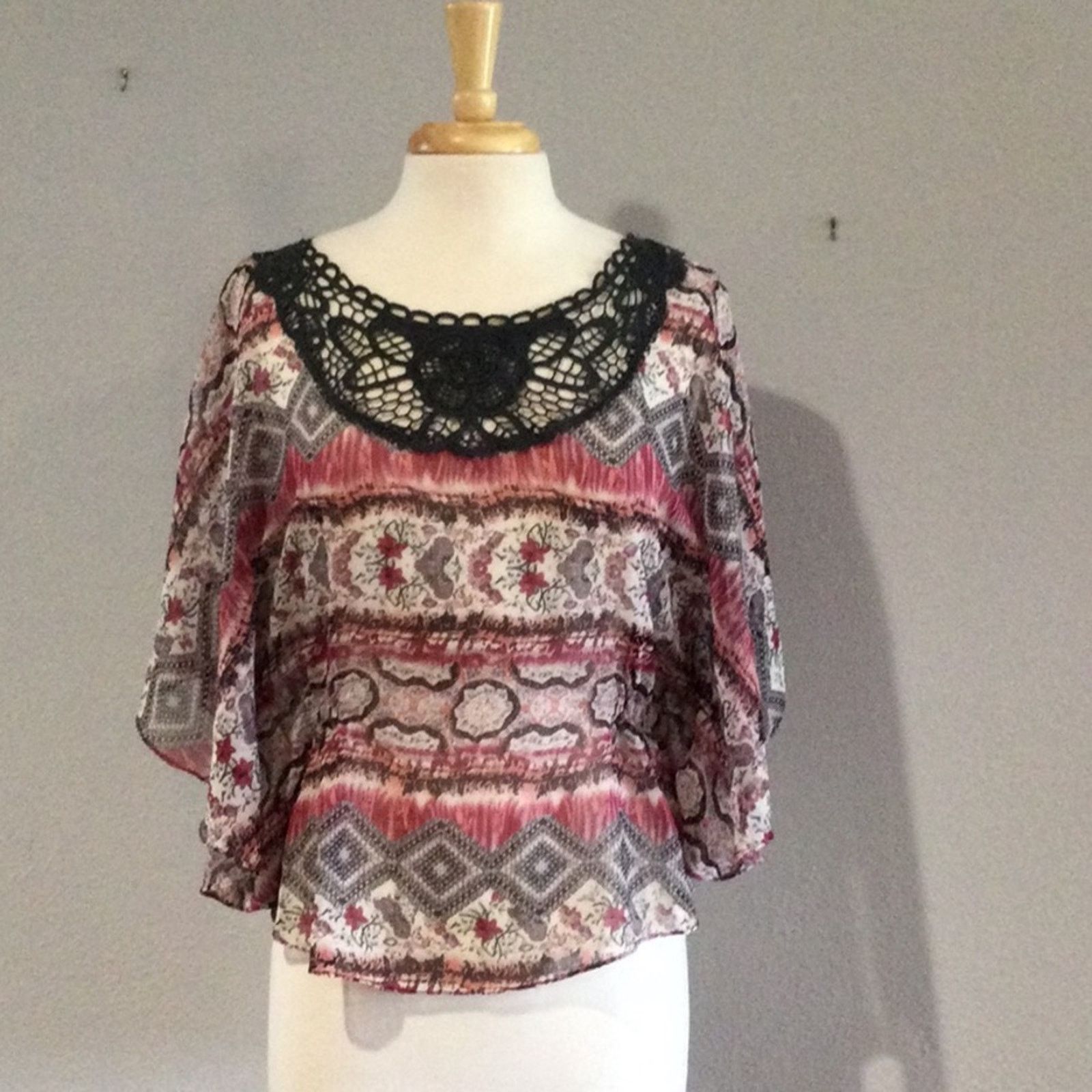 Other Love Potion Multicolor Sheer Flutter Sleeve Top Size M Size M / US 6-8 / IT 42-44 - 1 Thumbnail