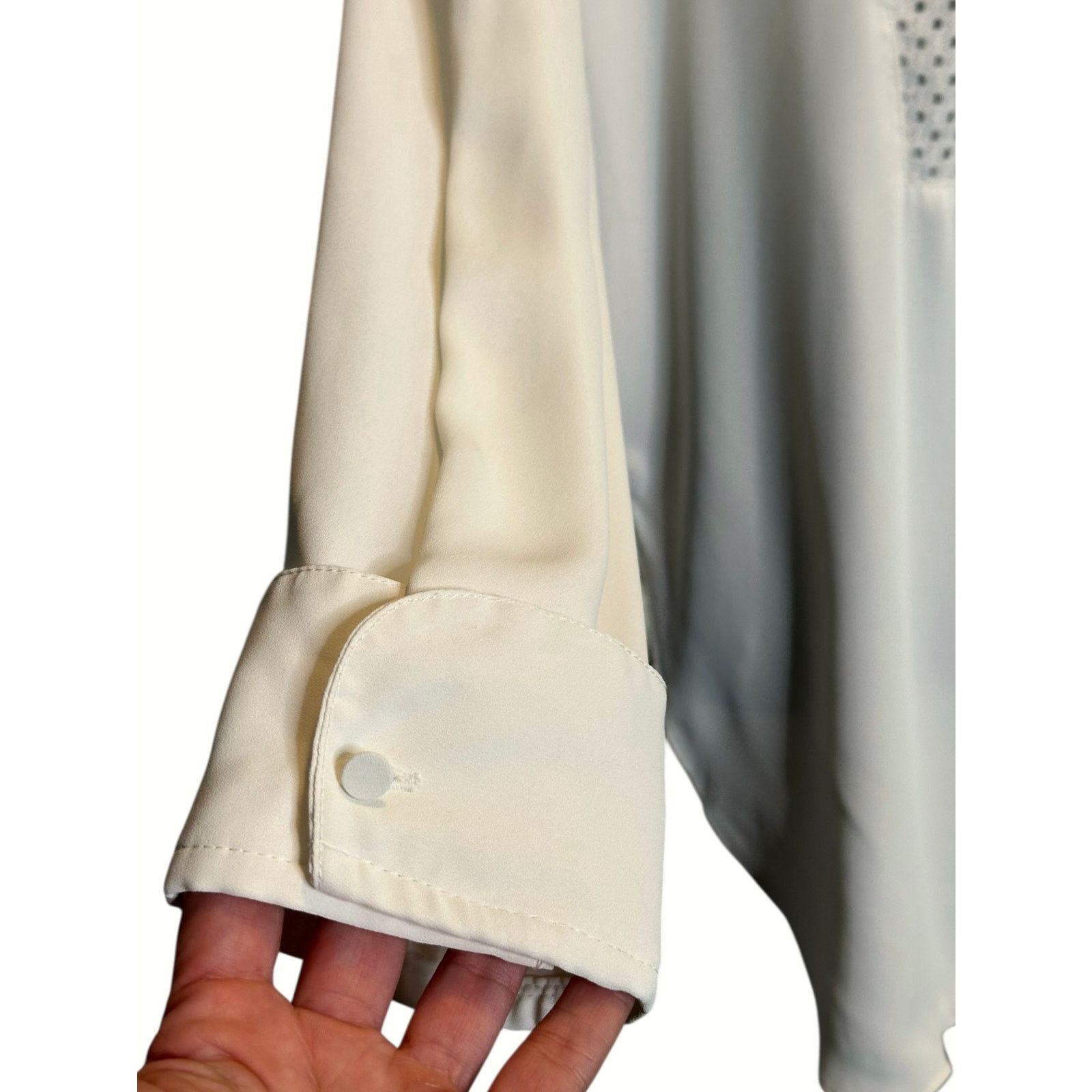 H&M H&M white long sleeves hidden button tunic blouse size Small Size S / US 4 / IT 40 - 8 Thumbnail