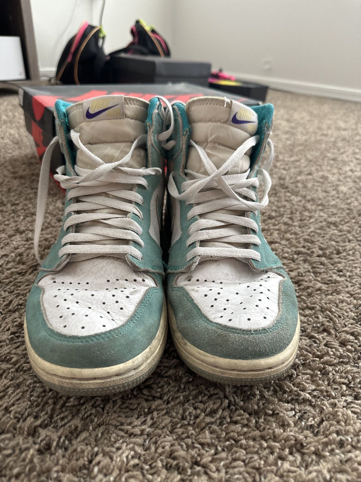Jordan Brand × Nike Air Jordan 1 “turbo green” Size US 10.5 / EU 43-44 - 3 Thumbnail