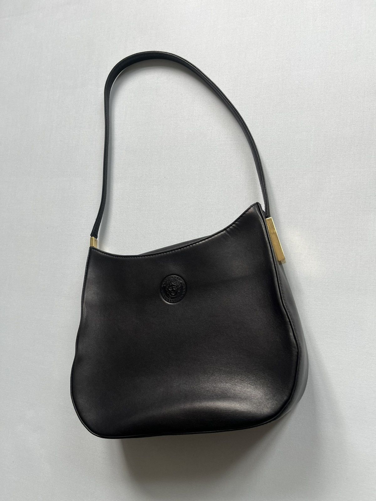 Versace Vintage Gianni Versace Couture Medusa Hobo Bag Black Leather Size ONE SIZE - 4 Thumbnail