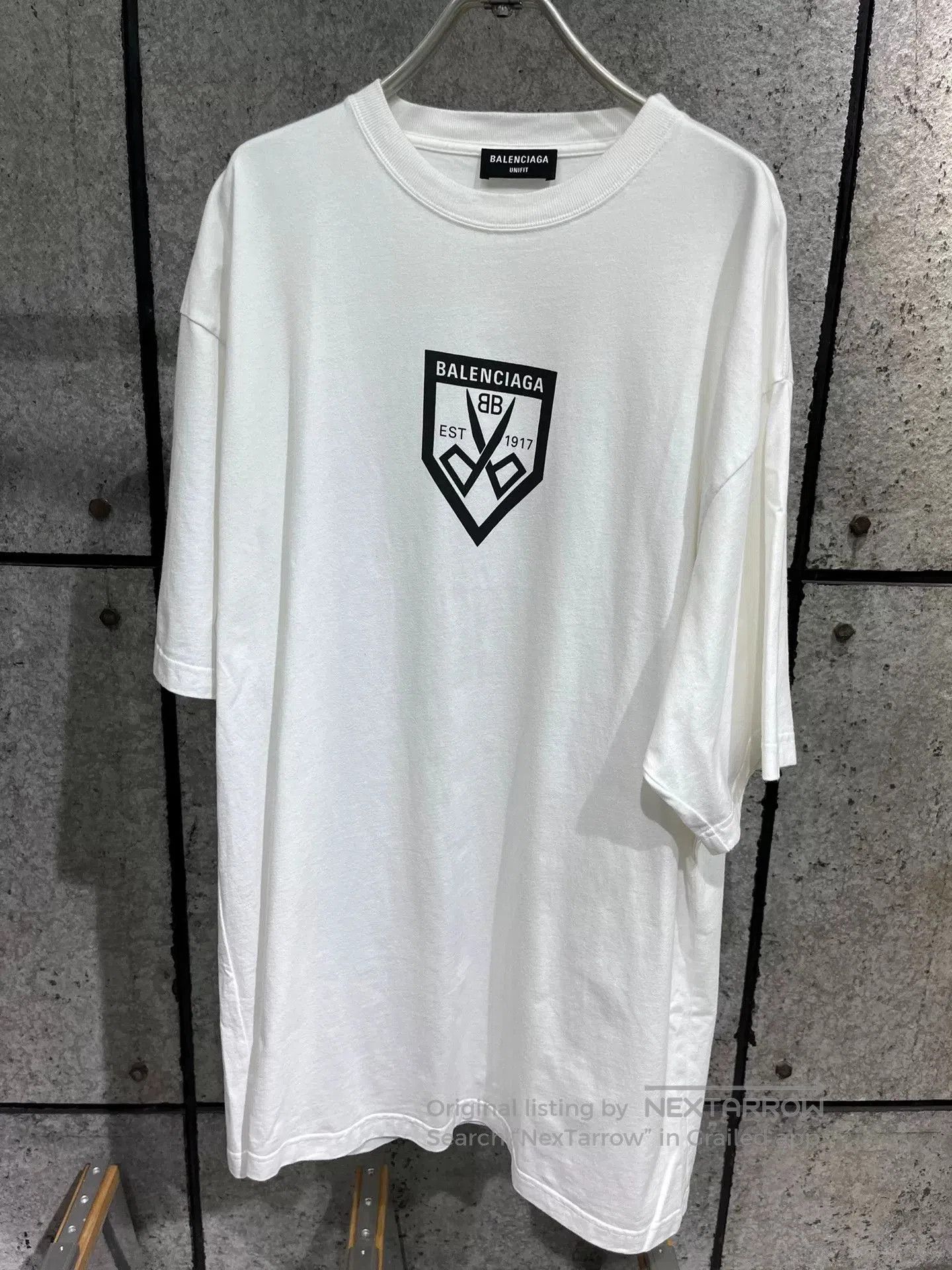 Balenciaga Balenciaga White Oversized Scissors Short-Sleeve S. Size US S / EU 44-46 / 1 - 1 Thumbnail