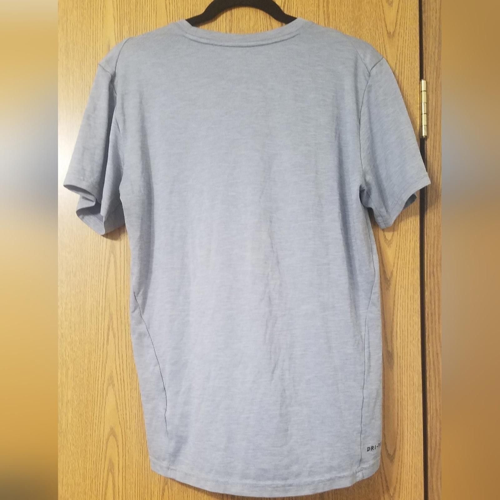 Nike Nike Heather Gray Short Sleeve Dri Fit Tee Medium Size US M / EU 48-50 / 2 - 2 Thumbnail