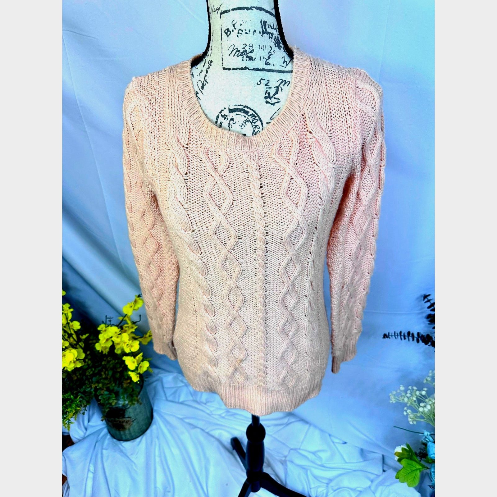 Forever 21 Forever 21 Pink/Coral Cable Knit Sweater Long Sleeves size S Size S / US 4 / IT 40 - 3 Thumbnail