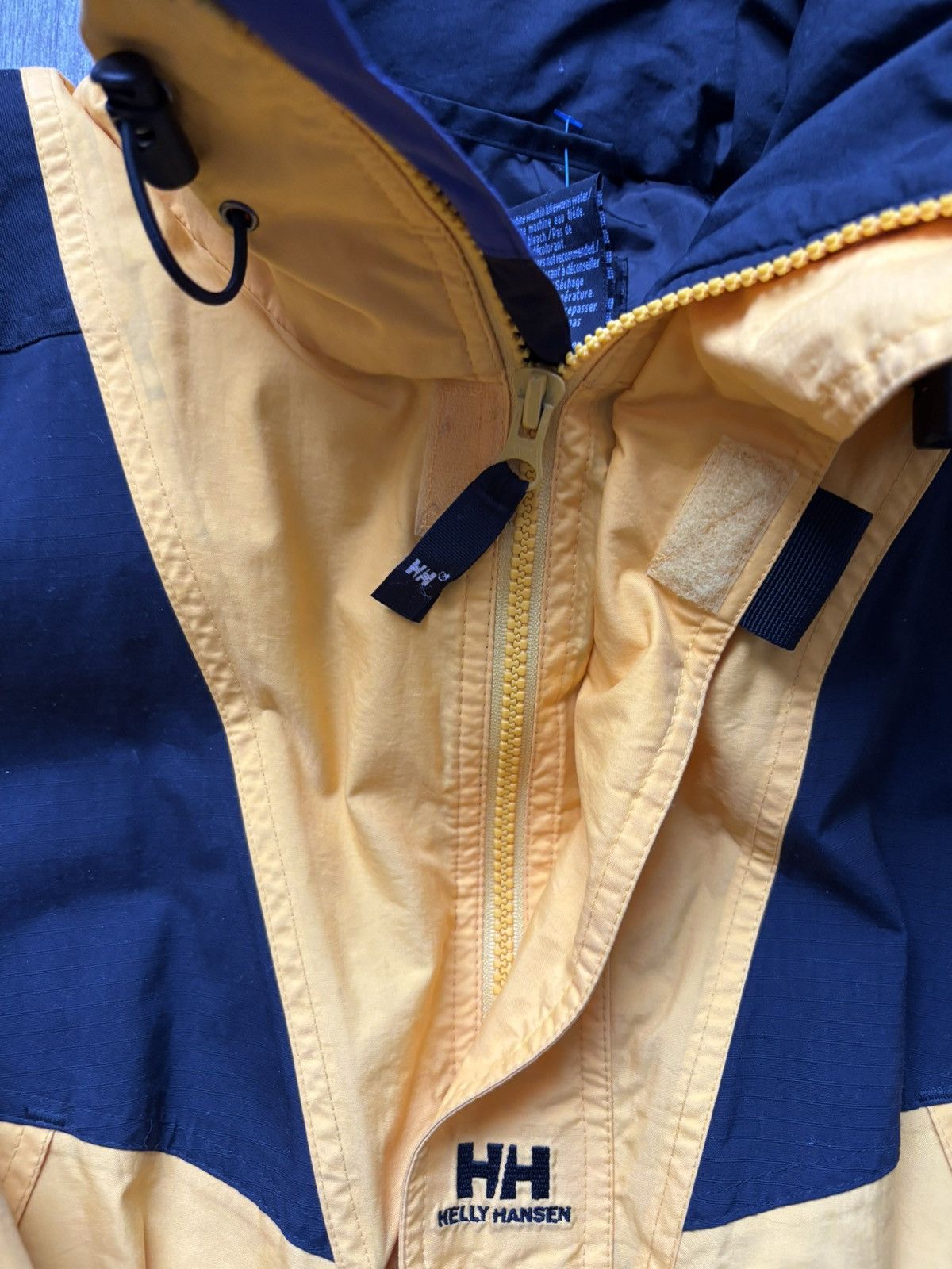 Helly Hansen Vintage Helly Hansen Helly Tech Thinsulate Liteloft Jacket Size US L / EU 52-54 / 3 - 11 Thumbnail
