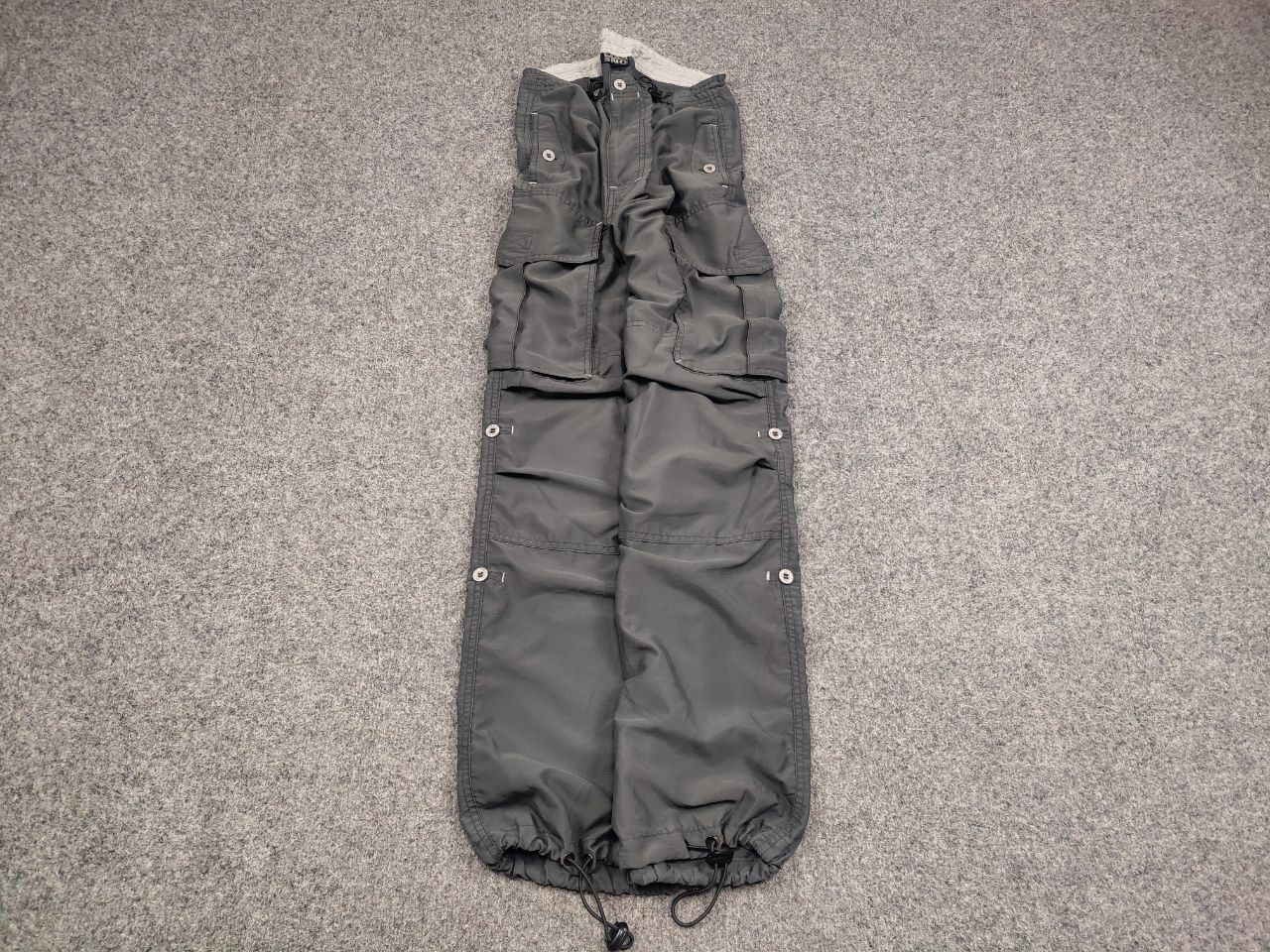 Vintage VTG Baggy Cargo If Six Was Nine Style Parachute Y2K Pants Size US 32 / EU 48 - 2 Thumbnail
