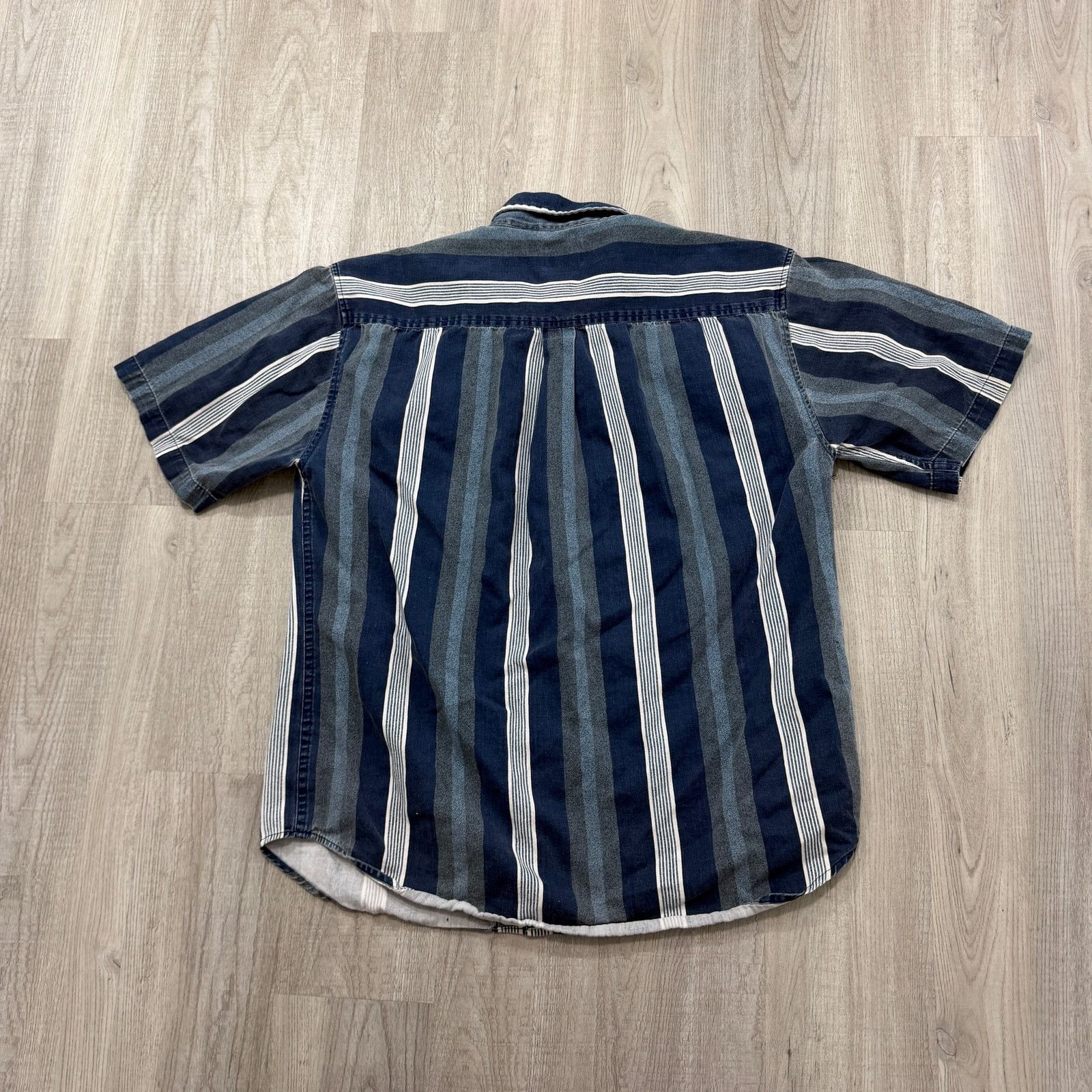 Vintage Vintage Santana Blue Short Sleeve Button Shirt Medium 90s Size US M / EU 48-50 / 2 - 5 Thumbnail