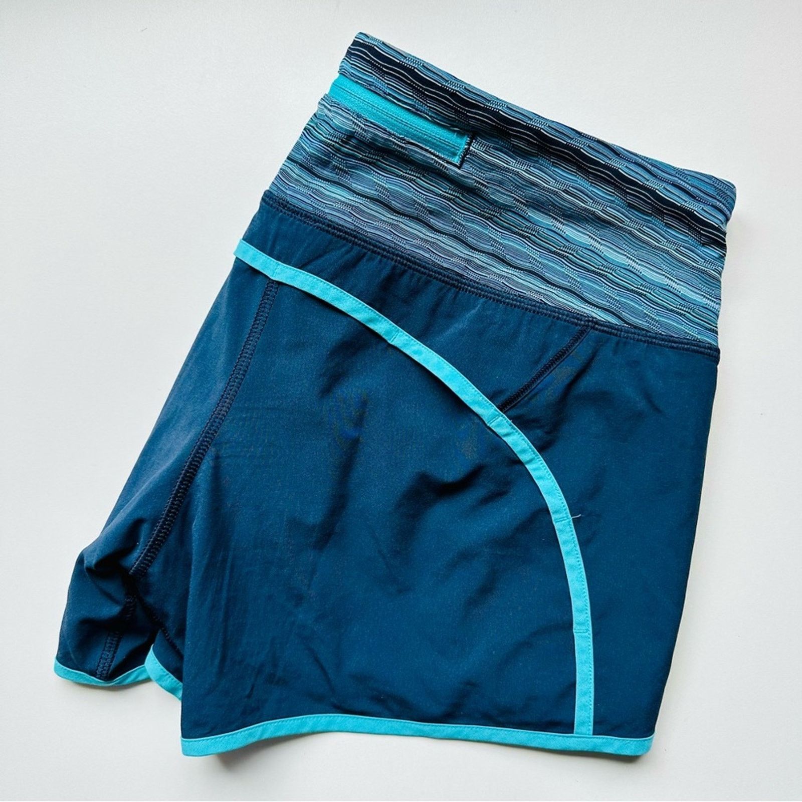 Lululemon LULULEMON Navy Blue Aqua Mini Shorts Zip Workout Active Gym Size 28" / US 6 / IT 42 - 15 Thumbnail