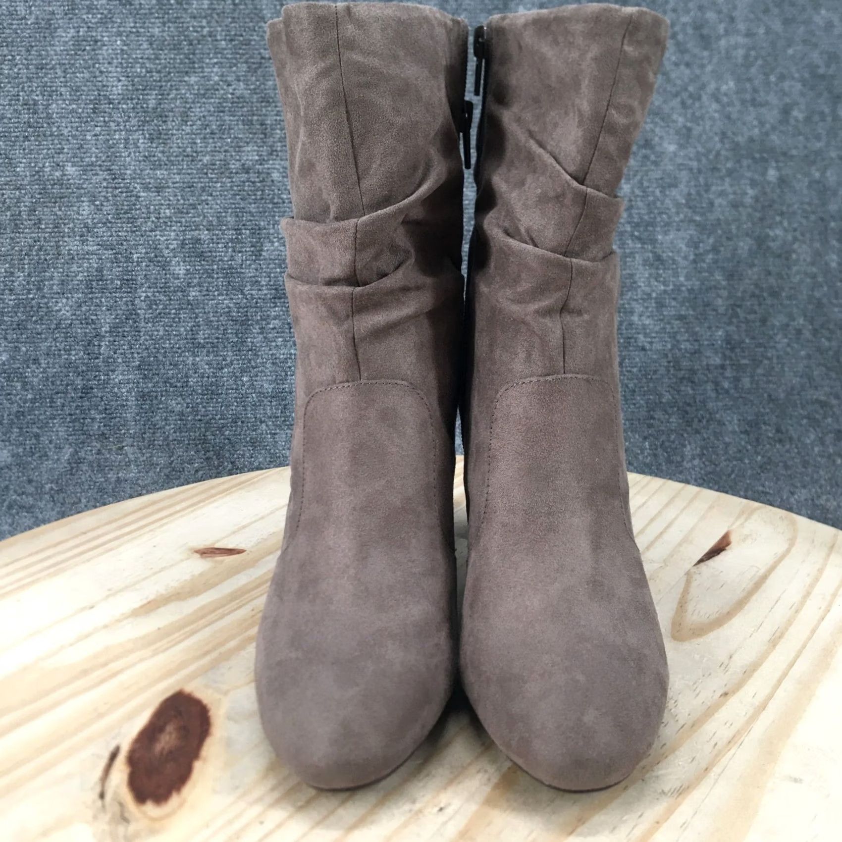 Vintage Kelly & Katie Boots Womens 10M Lola Ankle Bootie Gray Casual Comfort Block Heels Size US 10 / IT 40 - 4 Thumbnail