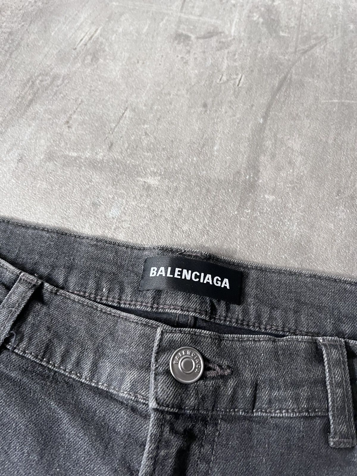 Balenciaga Balenciaga 2018 Skinny Jeans grey New with tag Size US 30 / EU 46 - 10 Thumbnail