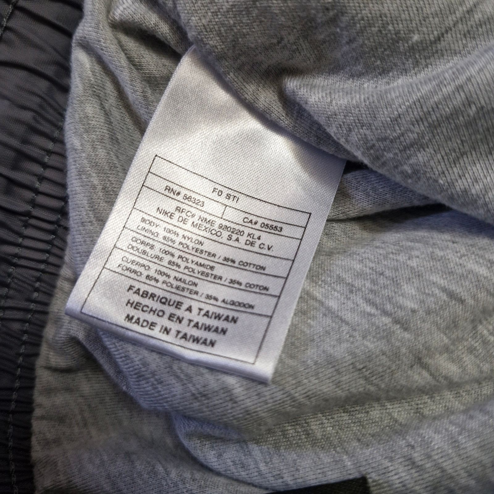 Nike Nike Windbreaker Track Pants XL Gray 90s Zip Parachute Size US 34 / EU 50 - 8 Thumbnail