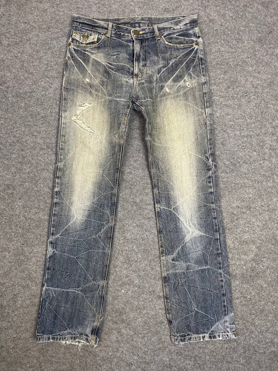 Japanese Brand vintage japanese brands distressed denim nice design Size US 35 - 7 Thumbnail
