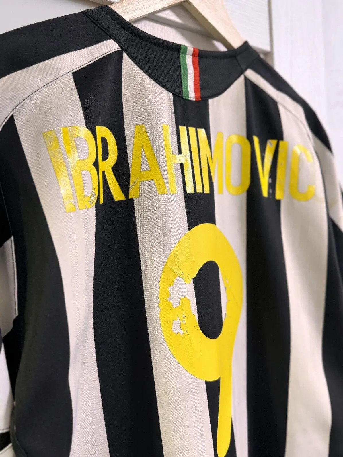 Nike Nike Juventus Home Soccer Jersey Large Ibrahimovic 2005/06 Size US M / EU 48-50 / 2 - 12 Thumbnail