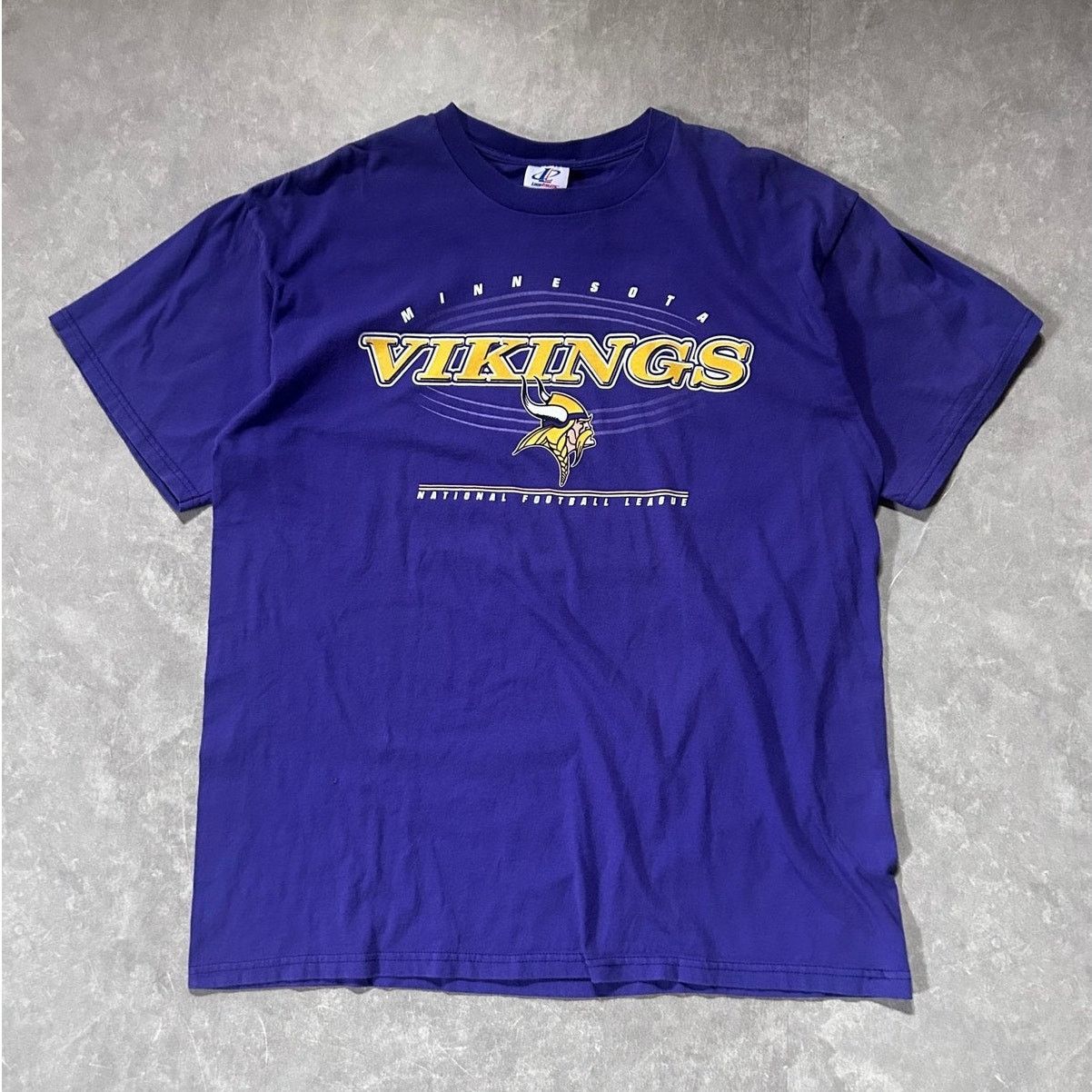 Logo Athletic 90s Vintage Minnesota Vikings Logo Athletic Purple Shirt XL Size US XL / EU 56 / 4 - 1 Thumbnail