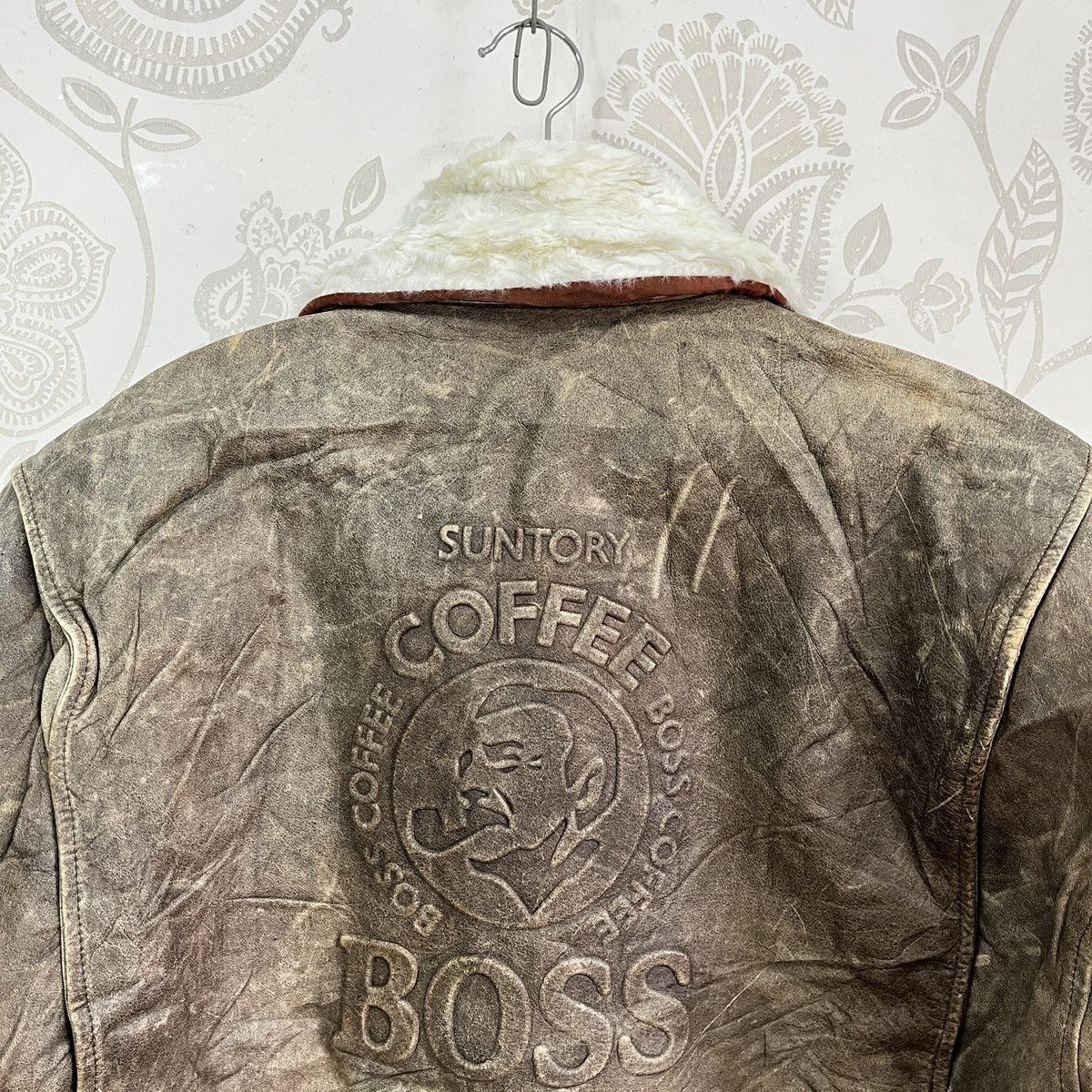 Genuine Leather × Japanese Brand × Vintage Vintage SUNTORY BOSS COFFEE B3 Genine Leather Bomber Jacket Size US XL / EU 56 / 4 - 23 Thumbnail