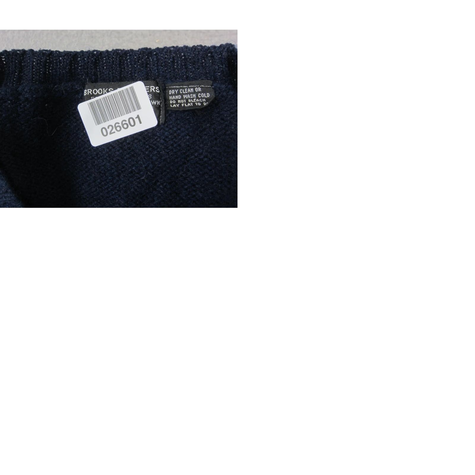 Brooks Brothers VINTAGE Brooks Brothers Sweater Vest Shirt Adult L Blue 100% Wool Argyle 80s 70s Mens Vest Classic Preppy 90s 80s Size US L / EU 52-54 / 3 - 9 Thumbnail