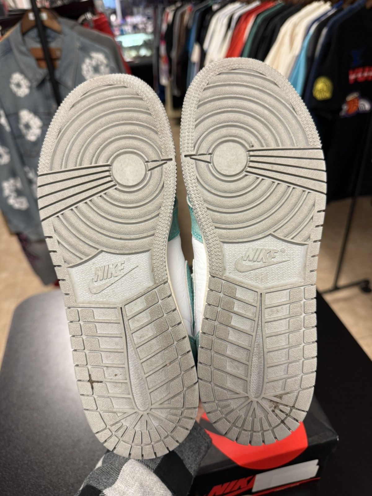 Jordan Brand × Nike Jordan 1 Turbo Green Size 6Y/7.5W (GS) Size US 6 / EU 39 - 12 Thumbnail