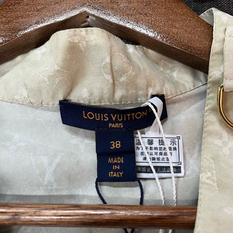 Louis Vuitton Louis Vuitton Full-print silk-smudged shirt Size XS / US 0-2 / IT 36-38 - 4 Thumbnail