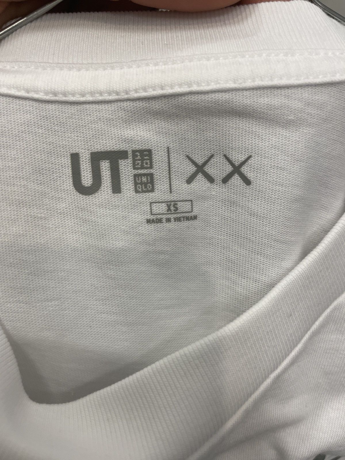 Kaws Kaws x Uniqlo T Shirt Size US XS / EU 42 / 0 - 3 Thumbnail