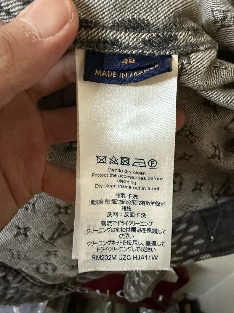 Louis Vuitton Louis VuittonFull print denim jacket 2502-Nextarrow Size US M / EU 48-50 / 2 - 7 Thumbnail