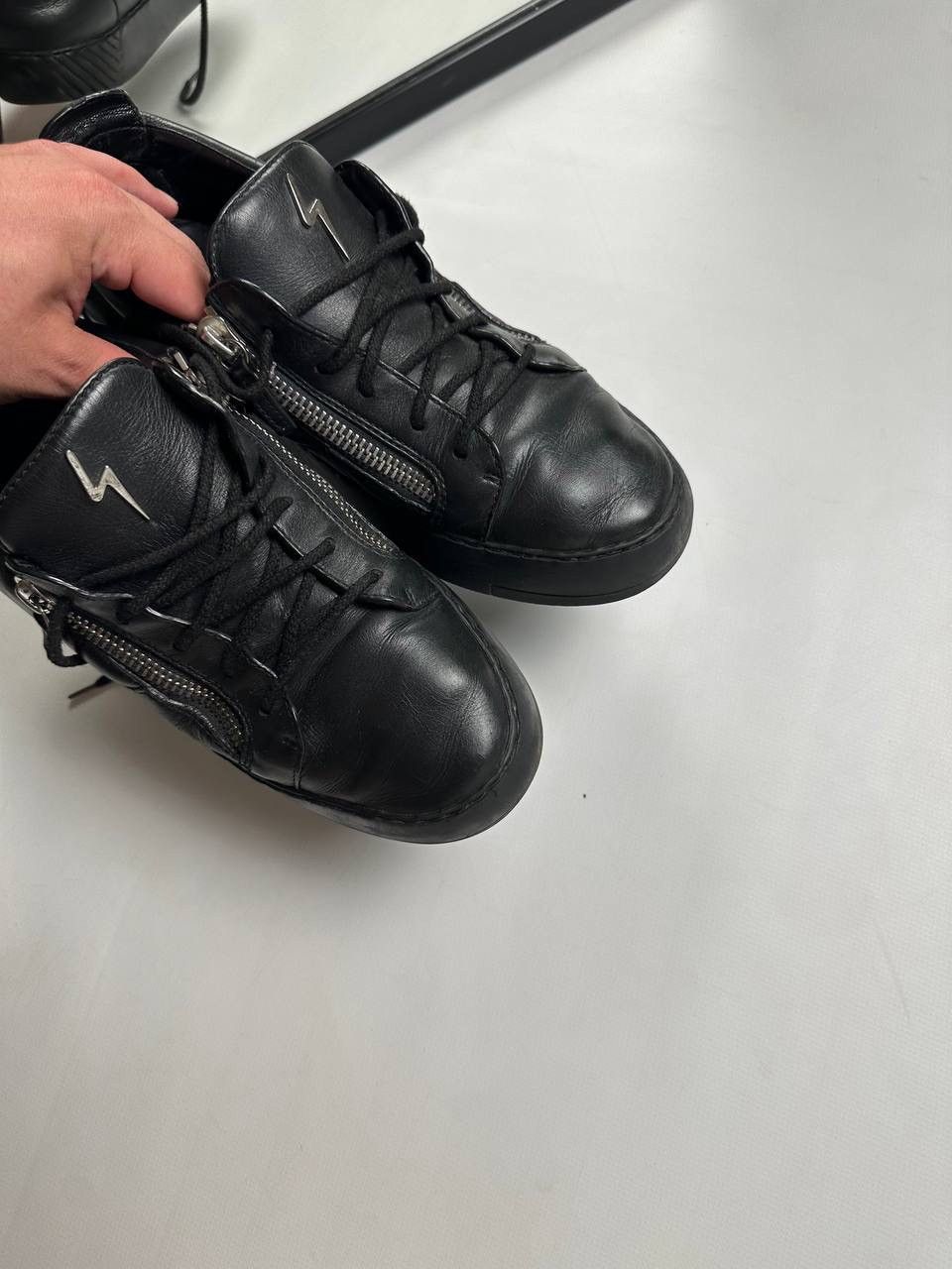Giuseppe Zanotti Giuseppe Zanotti Frankie Zip-Detail Leather black Shoes Size US 10 / EU 43 - 11 Thumbnail